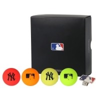 [1+1 이벤트] MLB New York Yankees 3-Layer Color Golf Ball & Ball Marker SET (골프공 & 볼마커 세트)